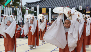 Buddhist ritual
