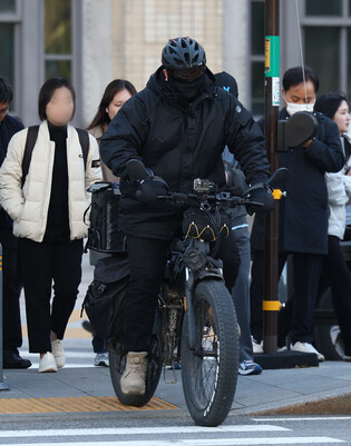 Unseasonably early winter weather