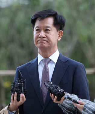 New aide to special counsel for probe into ex-first lady