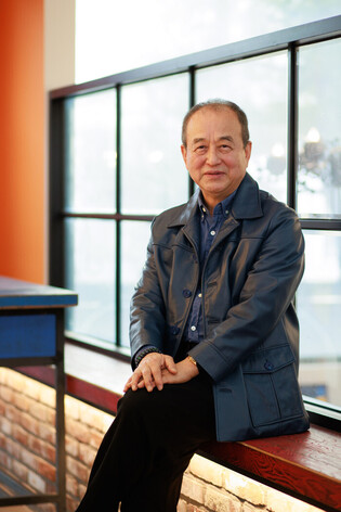 S. Korean bassist Kim Chang-hoon