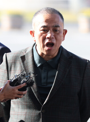 Power broker attends parliamentary audit