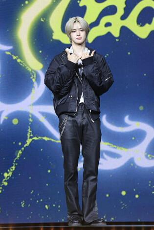 Japanese boy group &Team