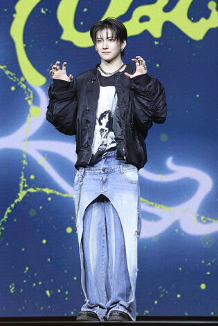 Japanese boy group &Team