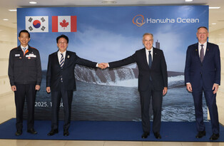 Canadian PM visits Hanwha Ocean's shipyard C