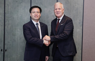 Trade minister meets ICC secretary general