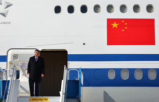 Xi visits S. Korea