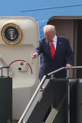Trump returns home after 2-day visit to S. Korea
