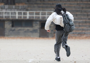 College entrance exam starts in S. Korea