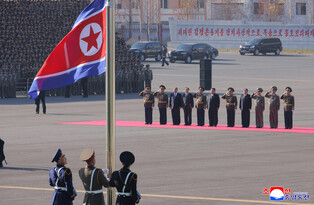 N.K. leader visits public security ministry