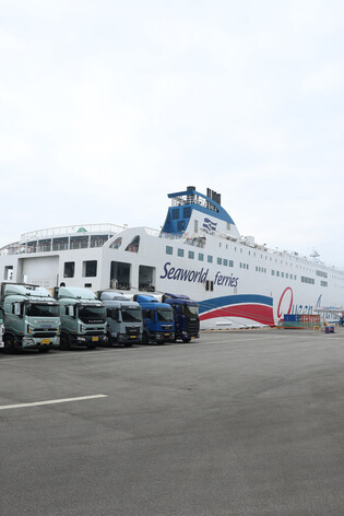 Ferry passengers rescued off S. Korea's southwestern coast