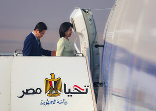 Lee off to Johannesburg to attend G20 summit