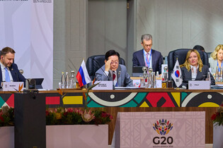 Lee attends G20 summit