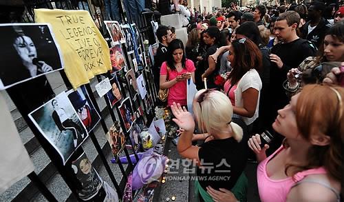 [건강포커스] "유명 가수, 덜 유명한 가수보다 조기 사망 위험 33% 높아"