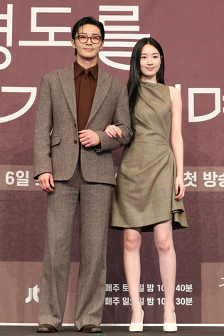 S. Korean actor Park Seo-jun and actress Won Ji-ahn