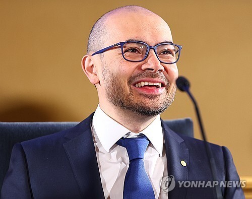 Matthew Lim's AI Innovation Story: The Future of AI Lies in What We Write Today (Part 1)