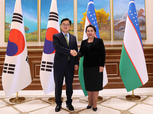 Parliamentary leaders of S. Korea, Uzbekistan meet