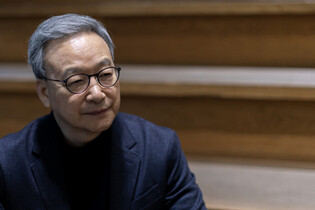 S. Korean poet Jung Ho-seung