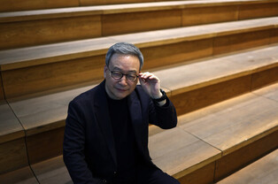 S. Korean poet Jung Ho-seung