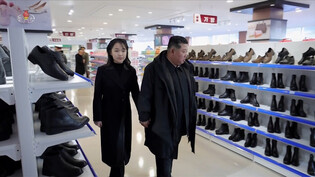 NK leader inspects industrial complex with daughter