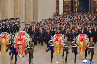 Kim Jong-un marks 14th anniv. of father's death