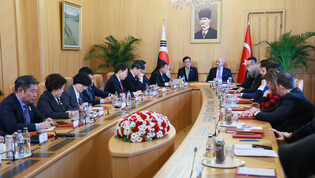 Parliamentary leaders of S. Korea, Turkey meet
