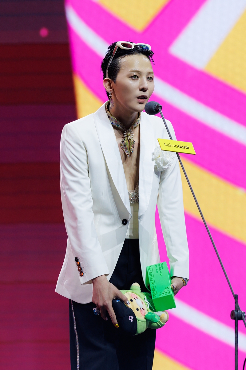 지드래곤, MMA 대상 3개 등 7관왕…"계속 열심히 제 할일 할 것"