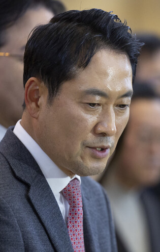 Opposition leader's 24-hour filibuster breaks record