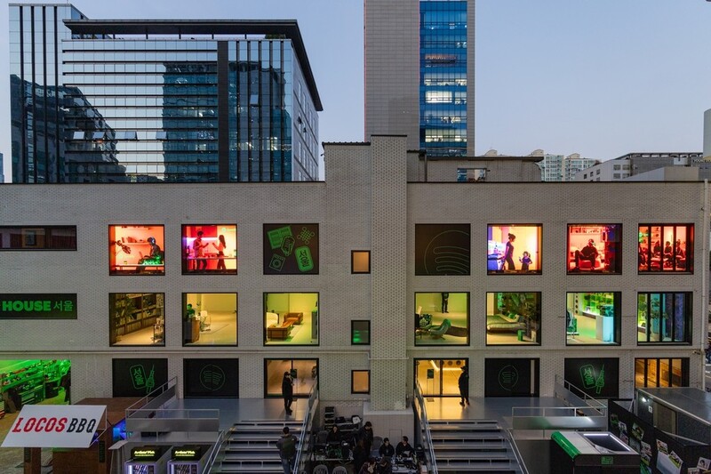 이용률 1위 유튜브 뮤직 잡아라…오프라인 행사 늘리는 플랫폼들