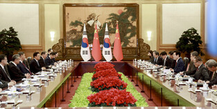 S. Korea-China summit talks in Beijing