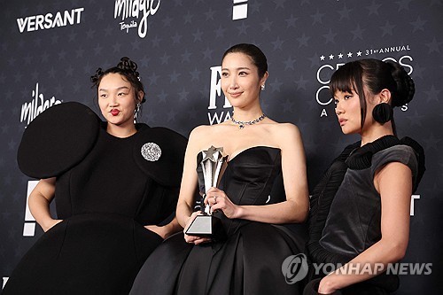 케데헌 '골든', 빌보드 싱글 2위로 반등…스위프트 9주 1위