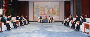 Lee meets Shanghai party chief