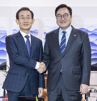 Parliamentary leader meets new top auditor