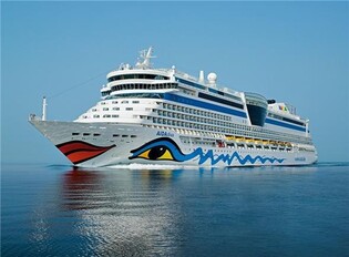 부산항에 첫 월드와이드 크루즈 '아이다디바'호 입항