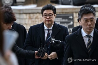 Court rejects arrest warrant for chairman of MBK Partners