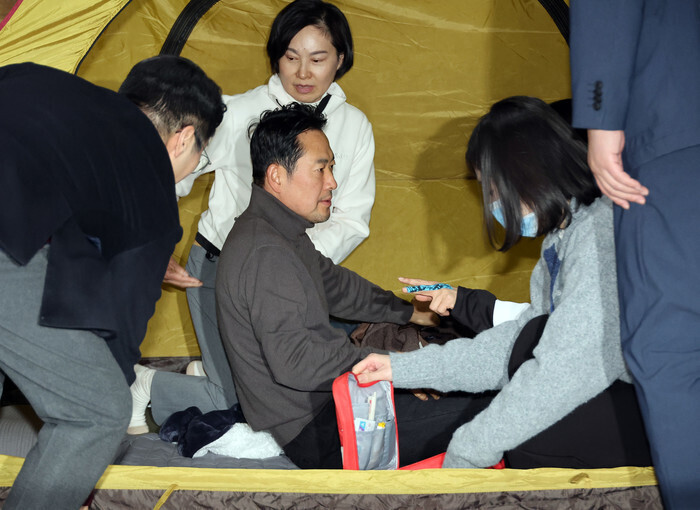 Opposition leader on 4th day of hunger strike