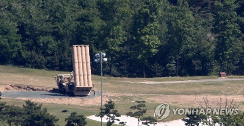  This file photo shows a U.S. THAAD battery in Seongju, South Korea, on May 19, 2017. The photo is unrelated to the U.S air defense battalion in Guam. (Yonhap)