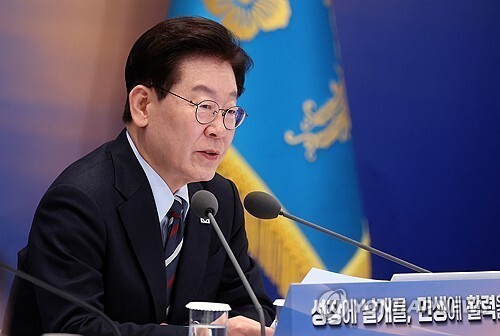Lee says S. Korea em...