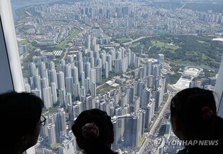 Banks expected to maintain tight lending standards in Q4: BOK survey