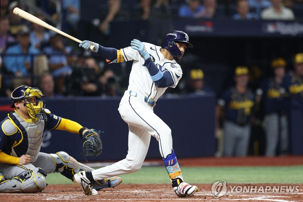 선제 적시타 터뜨린 탬파베이 심프슨 [Mandatory Credit: Nathan Ray Seebeck-Imagn Images=연합뉴스. 재판매 및 DB 금지]
