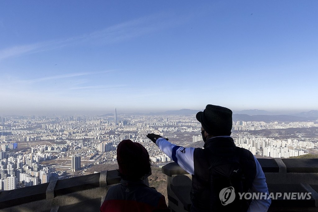 남한산성에서 바라본 서울 시내 [연합뉴스 자료사진. 재판매 및 DB 금지]