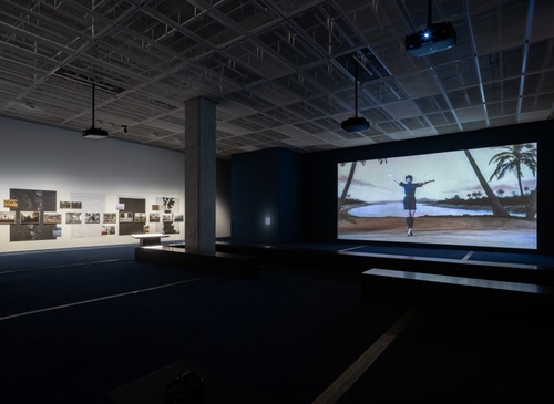  This photo, provided by the National Museum of Modern and Contemporary Art, shows Hong Jin-hwon's work, "The Highest Form of the Image Is Armed Struggle," on view. (PHOTO NOT FOR SALE) (Yonhap)