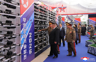 Kim attends drone exhibition