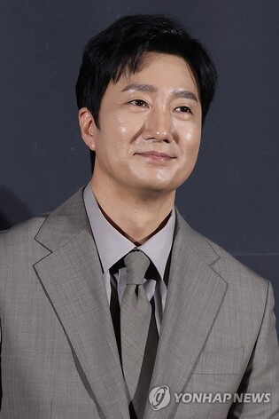 [인터뷰] 박해일 "여기서 전 낯선 배우…LA관객에 명함 건네는 기분"